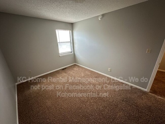 Building Photo - 35 Cherry St