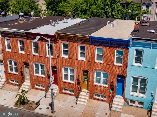 Building Photo - 2028 E Preston St