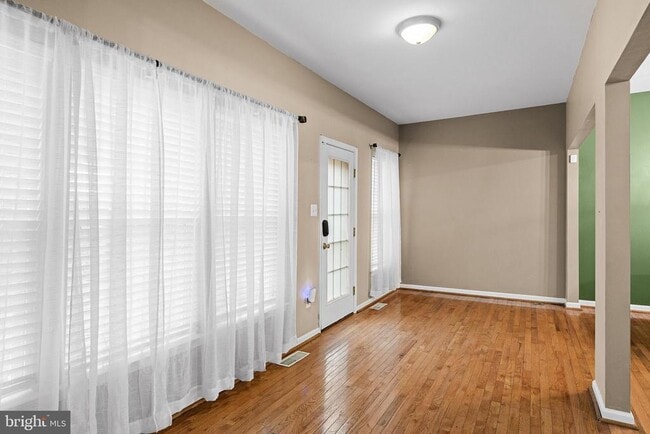 Building Photo - 81 Sassafras Dr