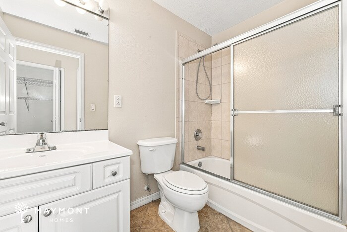 Building Photo - 2095 SE Joyner Cir
