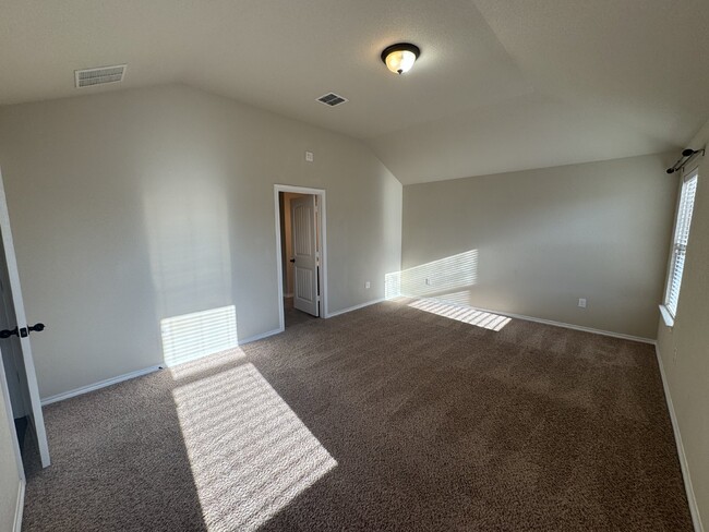 Building Photo - Wonderful 3 bedroom 2 bath in Lakewood Sub...