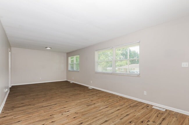 Building Photo - 5420 Autumn Pl