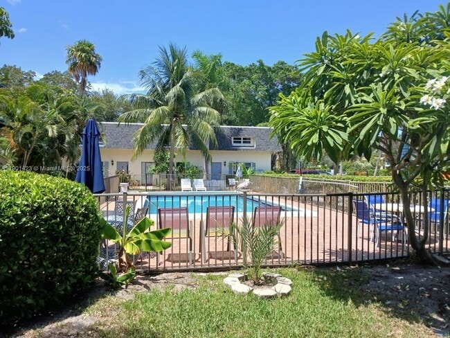 Primary Photo - 1945 NW 4th Ave