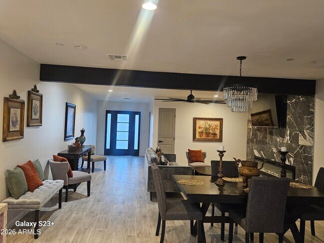 Building Photo - 2817 N 71st Pl