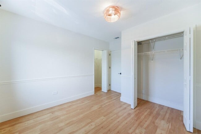 Building Photo - 810 81st St