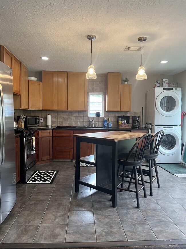 Building Photo - 4314 Gano St