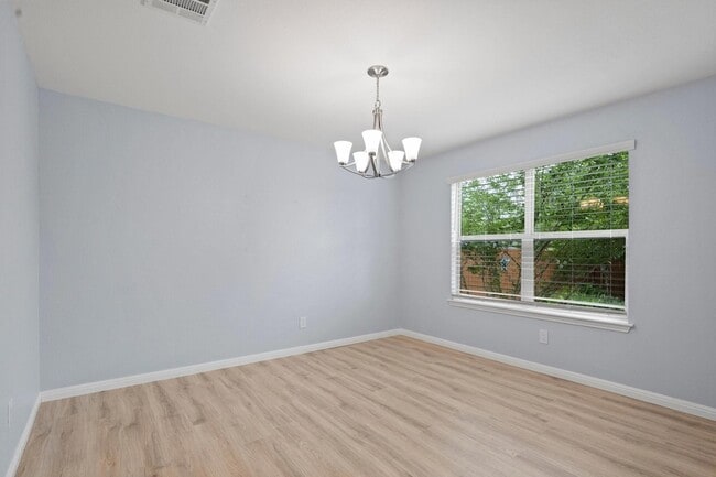 Building Photo - 1408 Deer Ledge Trail