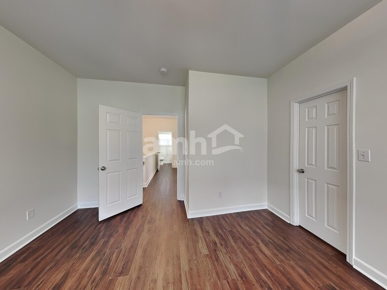 Building Photo - 19818 Madison Village Dr