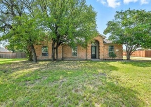 Building Photo - 132 Shumard Dr