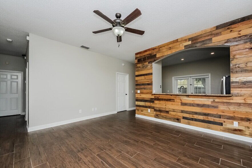 Building Photo - 12720 Woodbury Glen Dr