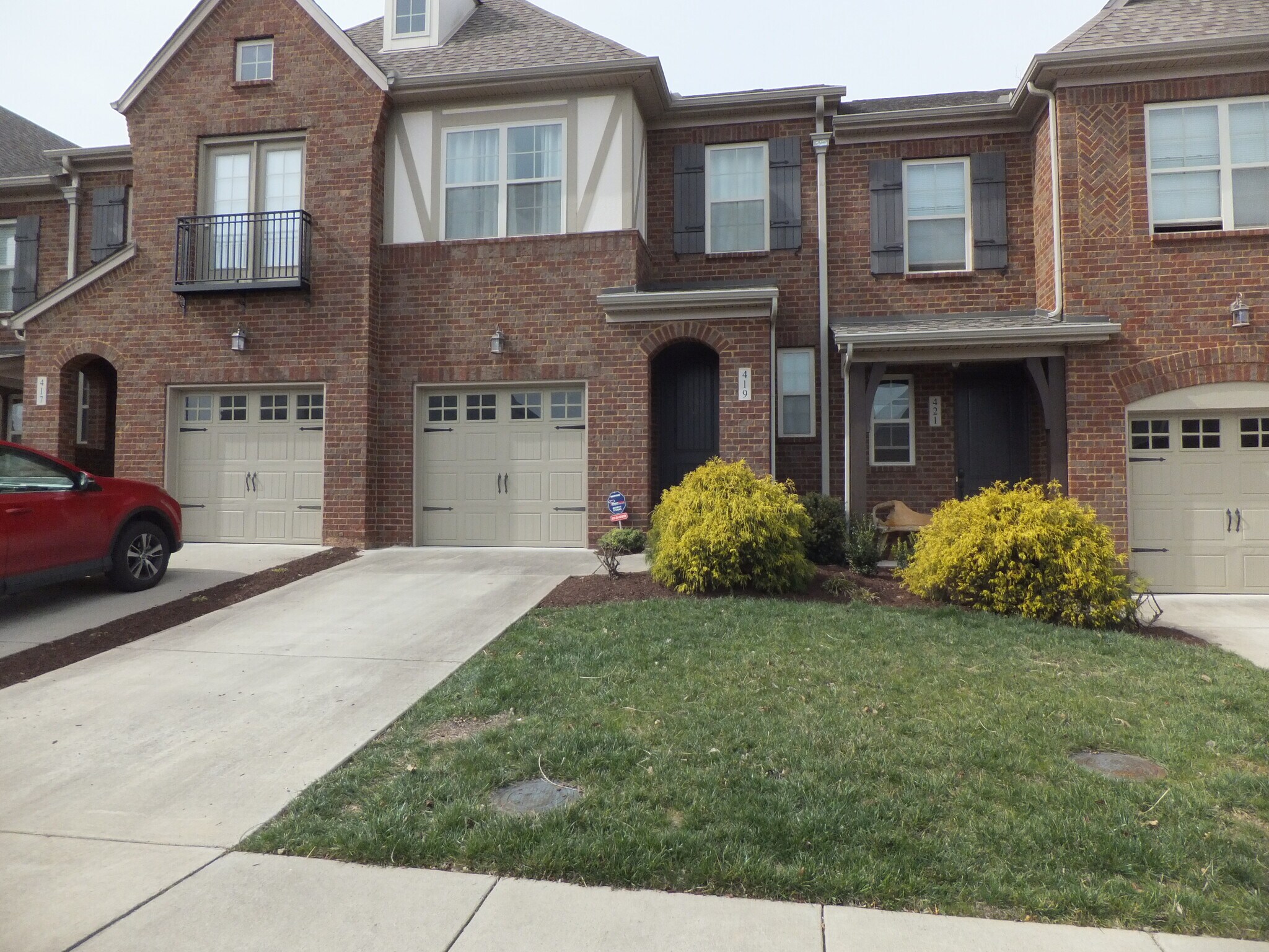 Building Photo - 419 Waterbrook Dr