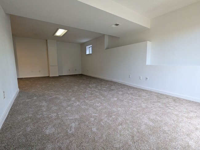 Building Photo - SUPER NICE REMODELED 3 BED, 3 BATH HOME IN HIGHLANDS RANCH!  FEBRUARY 1ST OCCUPANCY!