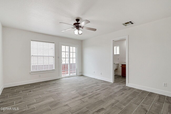 Building Photo - 7235 Royal Arms Dr