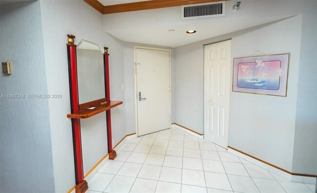 Building Photo - 3530 Mystic Pointe Dr