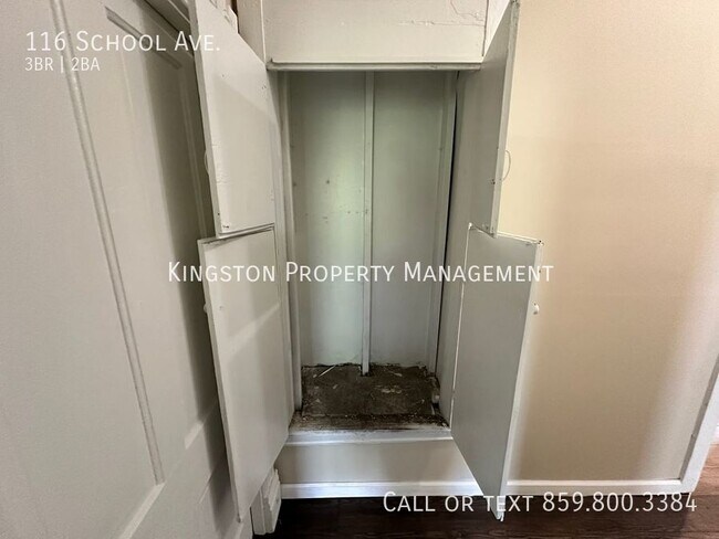 Building Photo - 116 School Ave