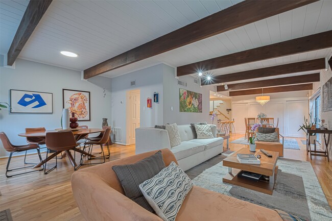 Building Photo - 5368 Brownway St