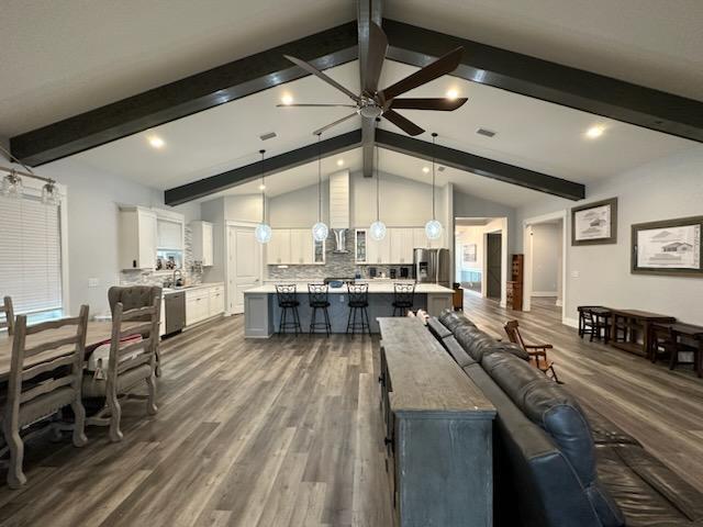 Building Photo - 104 Second Ave SW