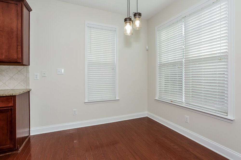 Building Photo - 10430 Carver Falls Rd