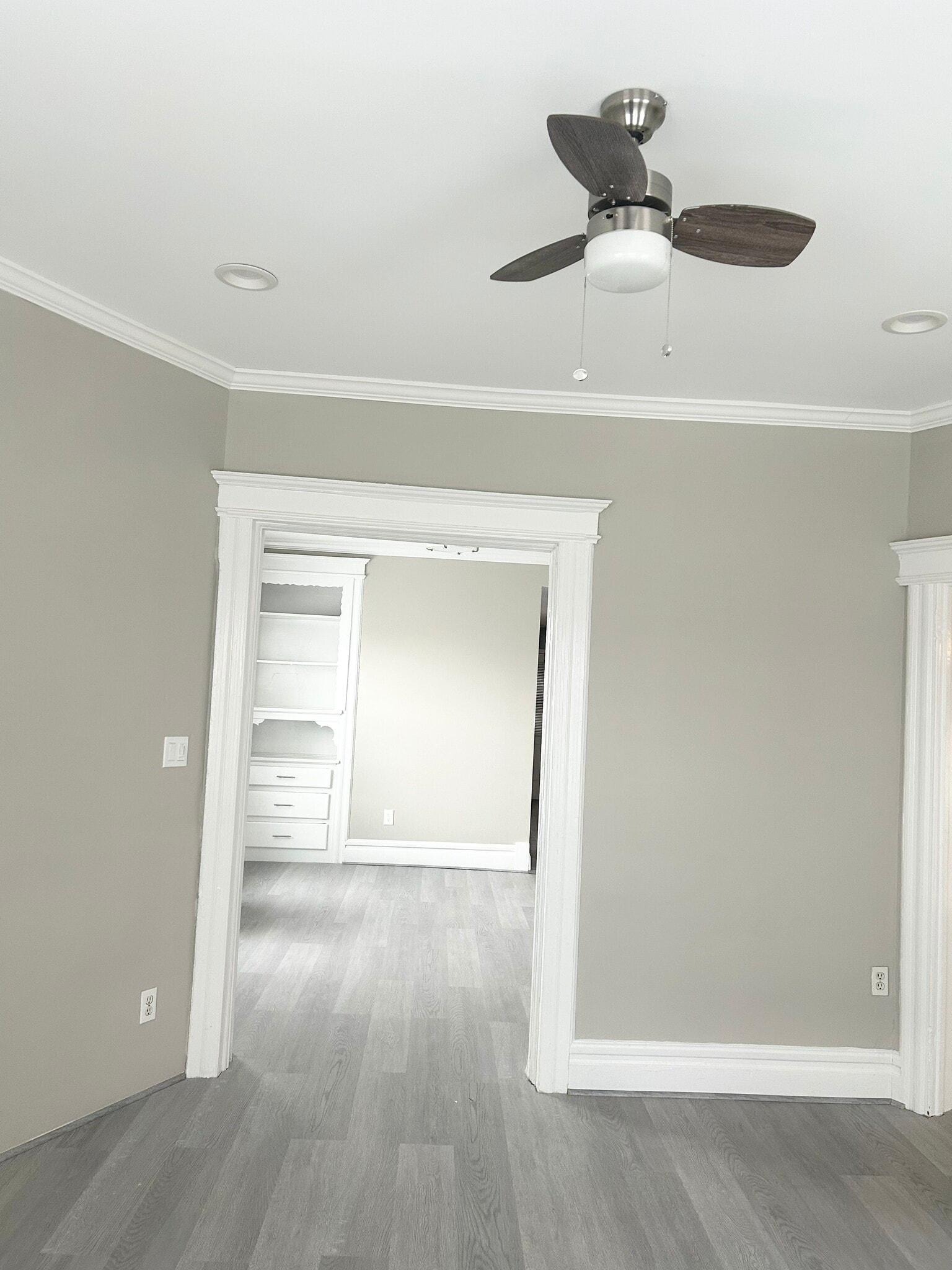 Living Room - 10 Devon Ter
