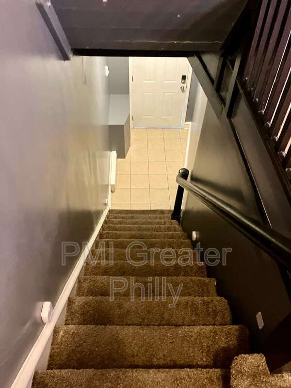 Building Photo - 1705 Bridge St