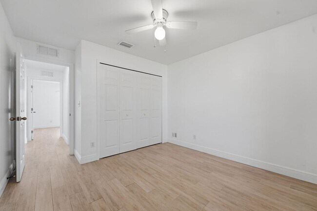 Building Photo - 1309 SW 29th St