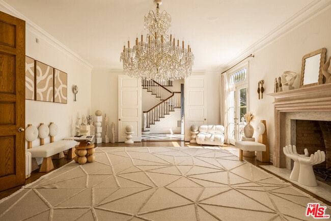 Building Photo - 804 N Rodeo Dr