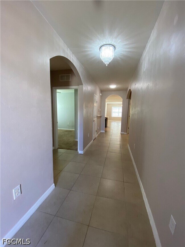 Building Photo - 3425 Cancun Ct