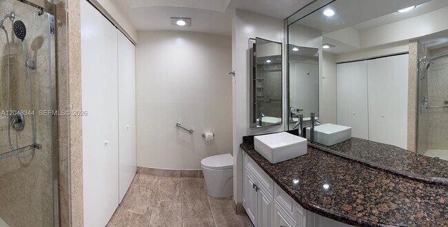 Building Photo - 20281 E Country Club Dr