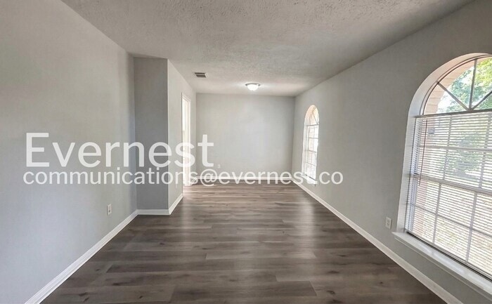 Building Photo - 6654 Laughlin Dr