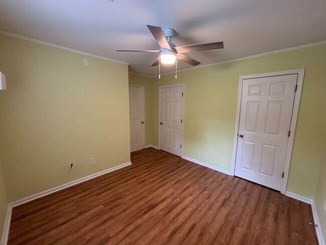 Building Photo - 1557 Blaze Ln