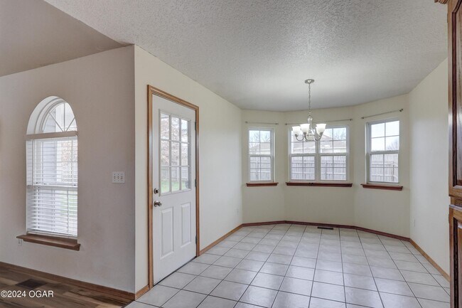 Building Photo - 4231 W 28th St