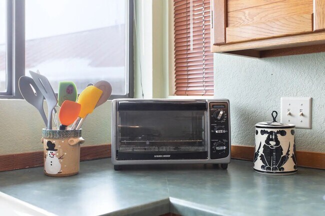 Building Photo - 716 Lagoon Dr