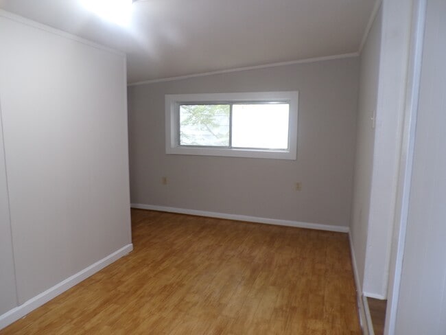 Building Photo - 116 Avalon Ave
