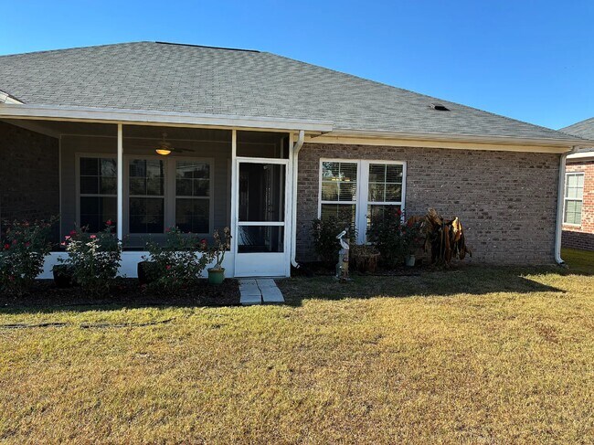 Building Photo - 305 Courtland Dr