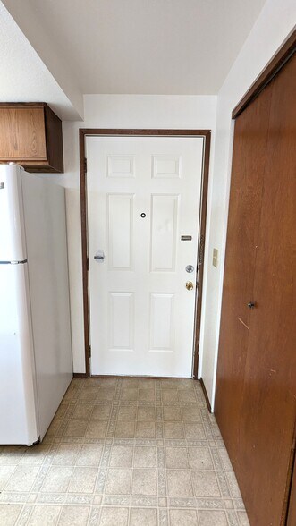 Building Photo - 2288 Douglas Rd