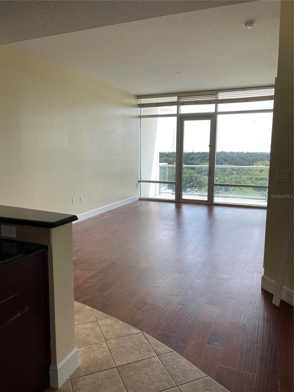 Building Photo - 101 S Eola Dr