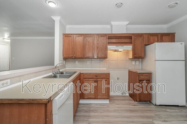 Building Photo - 829 Marjorie St