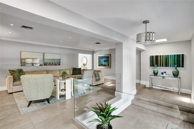 Building Photo - 4705 Granada Blvd