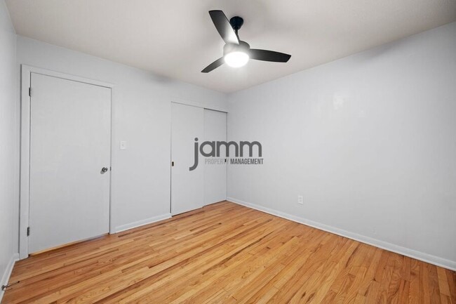 Building Photo - 268 Edgewood Dr