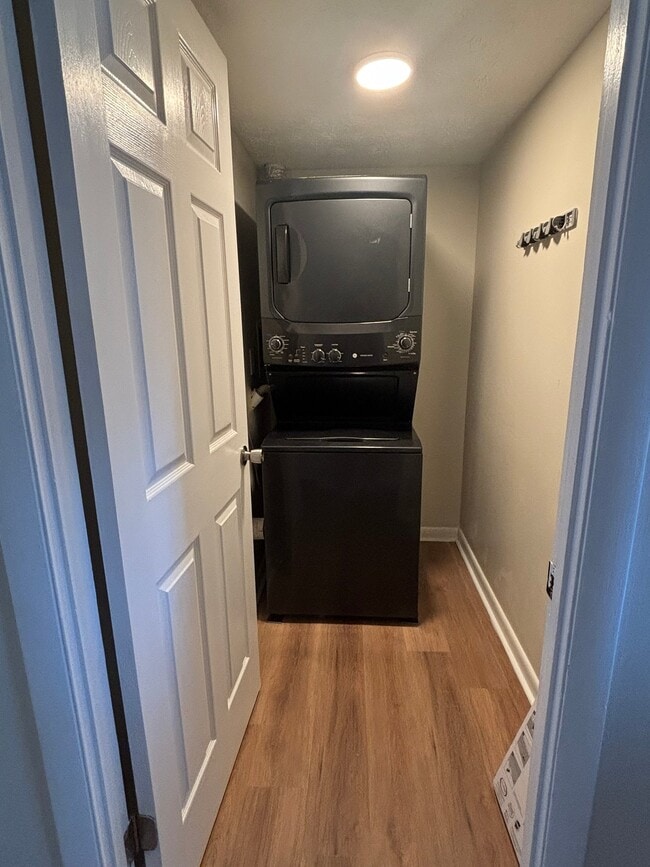 Building Photo - 5276 Mulberry Ct