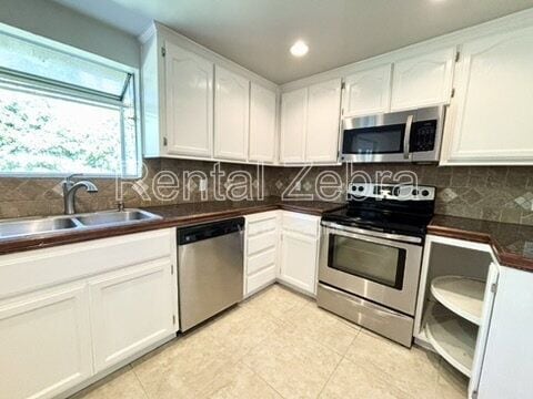 Building Photo - 1445 Cameron Ln