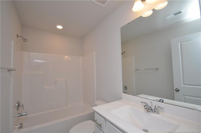 Building Photo - 1057 Shoreside Dr