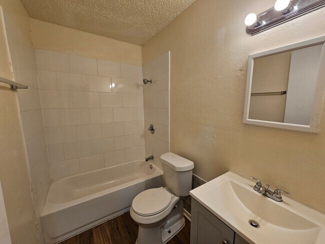 Building Photo - 110 Muleta Dr