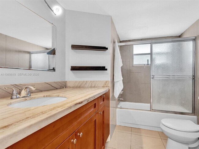 Building Photo - 1770 NE 191st St