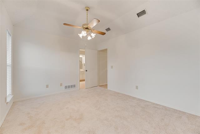 Building Photo - 2209 Winona Dr