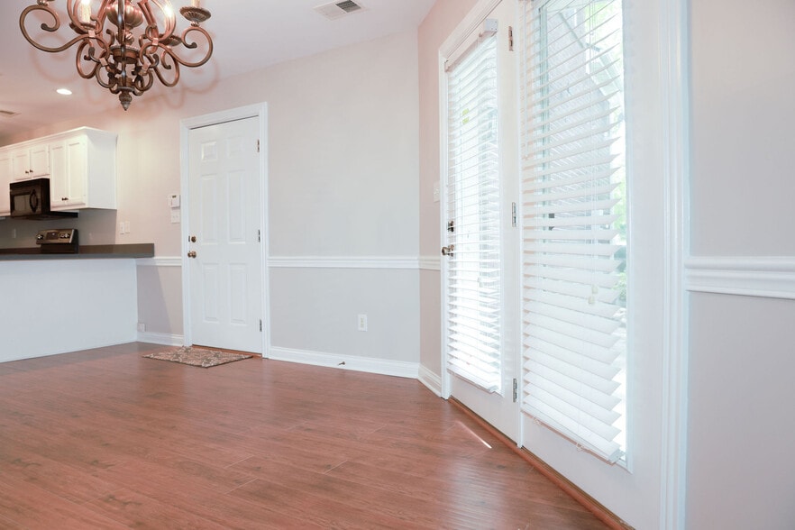 Building Photo - 3288 Snaffle Rd