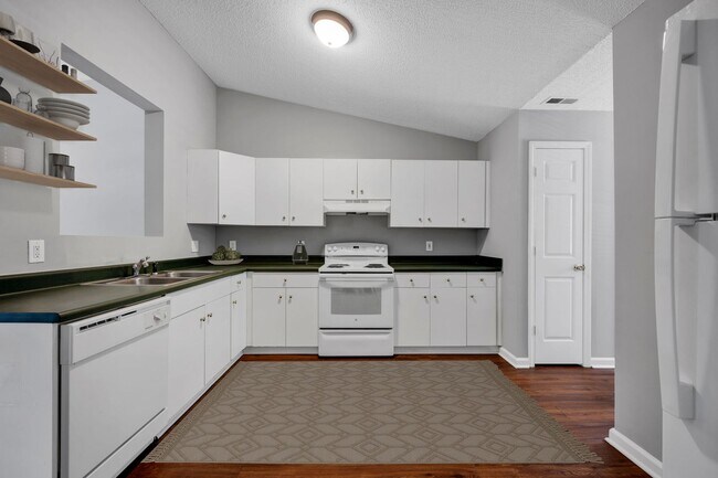 Building Photo - 2br 2ba apartment, China Grove NC - $1095....