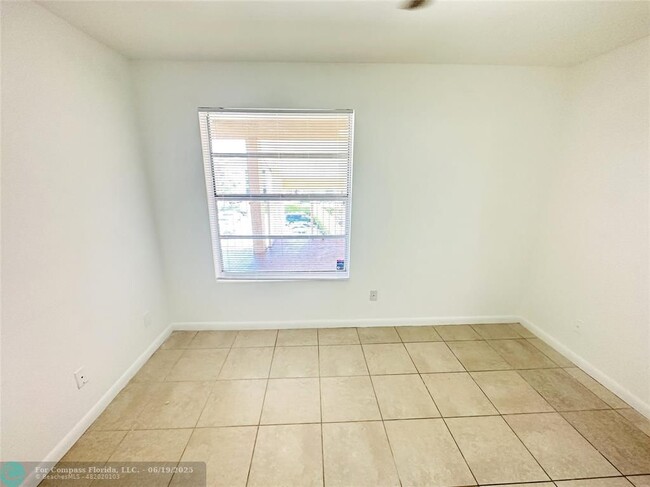 Building Photo - 15290 SW 106th Ln