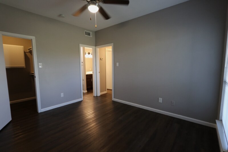 Building Photo - 8800 Westplace Dr