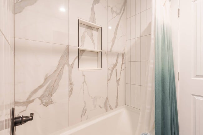 Building Photo - 104 Elohi Ln